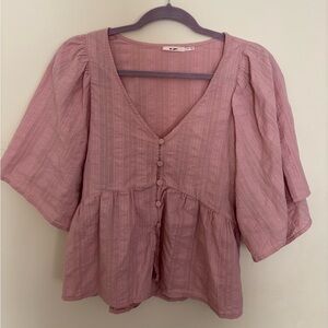 Francesca’s mi ami blush pink buttoned v neck flowy sleeve blouse size m